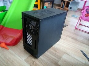 Case velký pro stavbu PC
