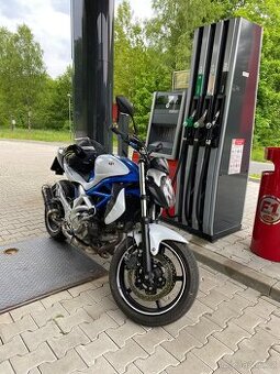 Suzuki SFV 650 Gladius 2009