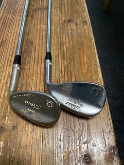 RH wedge - 2x Titleist