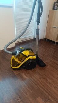 Prodám bezsačkovy vysavač ROWENTA 750W