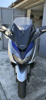Honda Forza 125, TobBox 2021, modrá