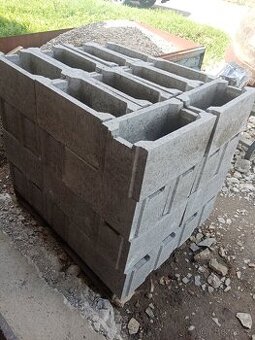 Ztracené bednění 50x25x25cm