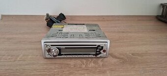 Autorádio na CD Logik