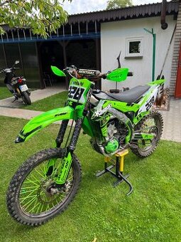 Kawasaki KXF 450 (2016) – výborný stav, připravená na sezónu