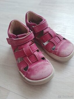 Dívčí tmavě růžové barefoot sandále Superfit vel. 23
