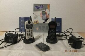 2 staré mobily ALCATEL z roku 2000