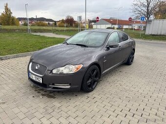 Jaguár XF 3,0d V6 155kW, VYMĚNÍM