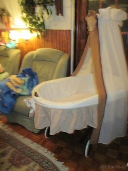 Proutěný XXL koš pro miminko