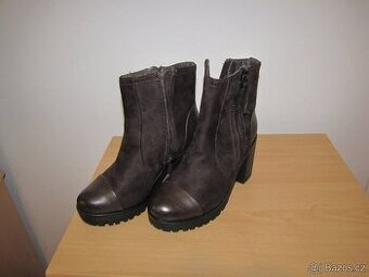 Dámské zimní polokozačky vel.37, s kožíškem- nové