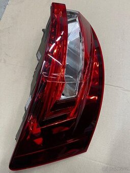 Škoda SuperB 3 III ,Leve zadni světlo 3V5 945 207A