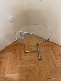 Kulatý prosklená malý stoleček stůl konferenční