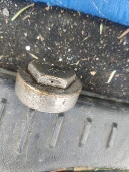 Víčko nádrže praga