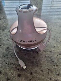 Ultrazvukový anti-celulitidový a tvarující masážní přístroj