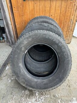Continental 225/75 R16 C