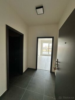 Byt 2kk s terasou - 1
