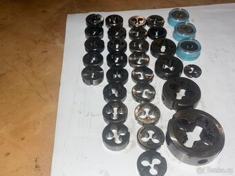 Prodám velkou sadu závitových oček Narexl