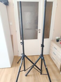 Reproduktorové stojany