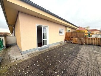 Pronájem bytu 1+kk s terasou, ul. Josefa Skupy,. Most