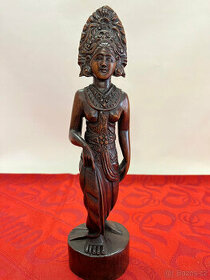Budha,dřevěná, vyřezávaná socha - Bali.