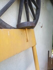 Zvedak, traverza ucko 200mm