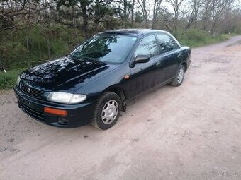 Mazda 323 - 1