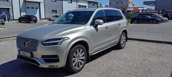 Volvo XC90 II poškodený motor