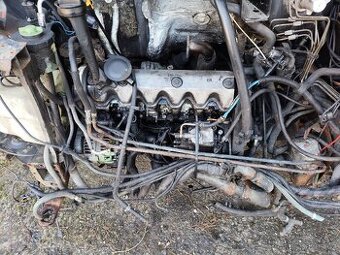 T4 motor holý 111kw