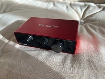 Zvukova karta Focusrite Scarlett Solo 3d gen