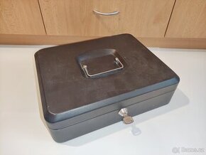 SEJFOVÝ BOX, 30x 24x 10 cm, použitý