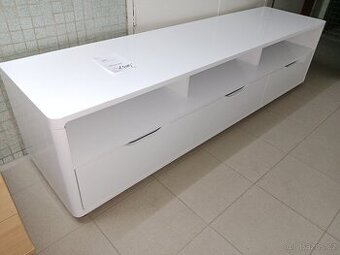 Tv stolek