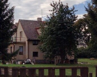 rod.dům se zahradou, Březnice, ID 7235e 2705 - 1