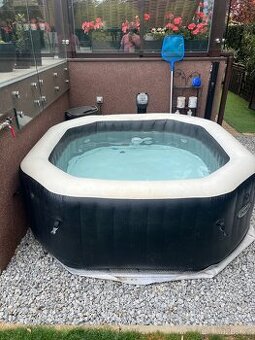Nafukovací vířivka Intex Pure spa