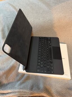 Apple magic keyboard 12.9”