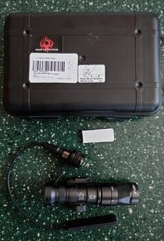 LED svítilna M300W KM1-A Scoutlight - Černá