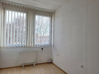 Pronájem kanceláře 13m2, Zvonařka, Brno