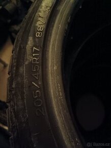 Celoroční pneu 205/45 R17