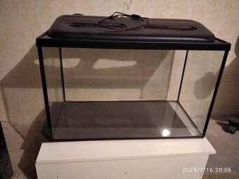Skleněné akvárium 160 litrů