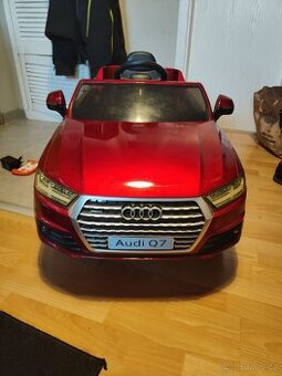 Elektrické autíčko Audi