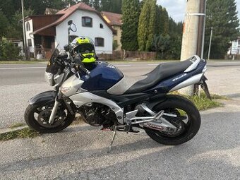 Suzuki GSR 600