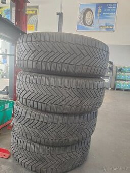 Zimní pneumatiky 215/60 R16
