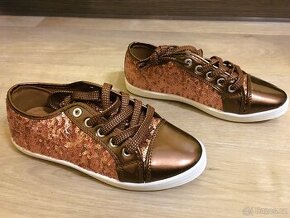 NOVÉ třpytivé tenisky