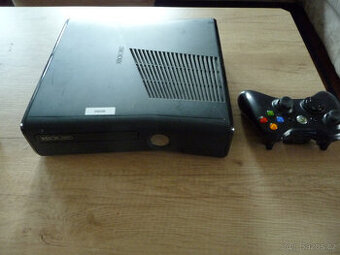 XBOX360 250G KONZOLE + 10 HER