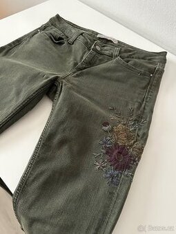 Džíny s výšivkou ZARA,vel.38