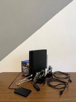 Playstation 4 slim +příslušenství