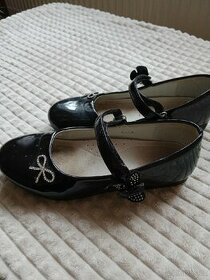 Dívčí střevíčky