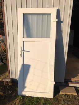 Prodam vchodove dvere