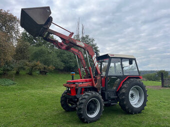 Zetor 7245 s čelním nakladačem s SPZ