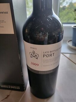 Luxusní portské víno M&S, 750 ml