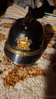 Hasičská helma/přilba