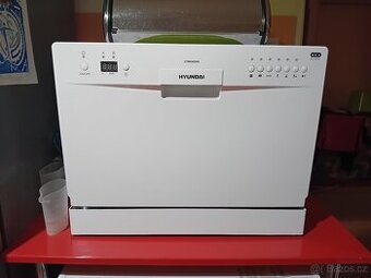 MALÁ STOLNÍ MYČKA NÁDOBÍ HYUNDAI
